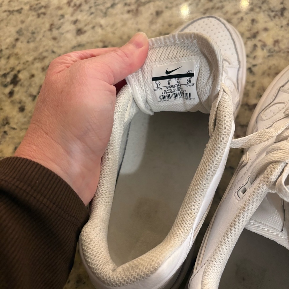Nike Son of Force Air Force 1 White Youth Size 7 - Picture 11 of 13